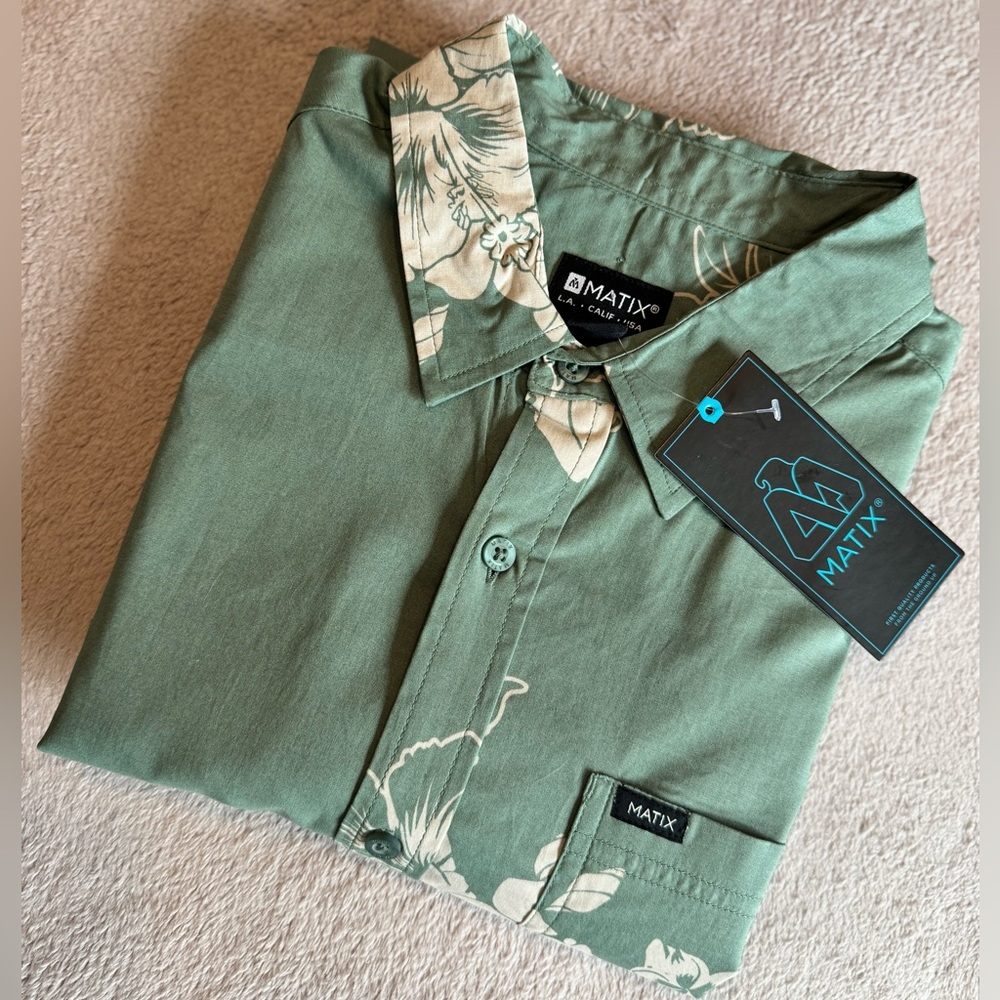 Matix Floral Button-Up Shirt – Men’s Large – Spring Frost – NWT